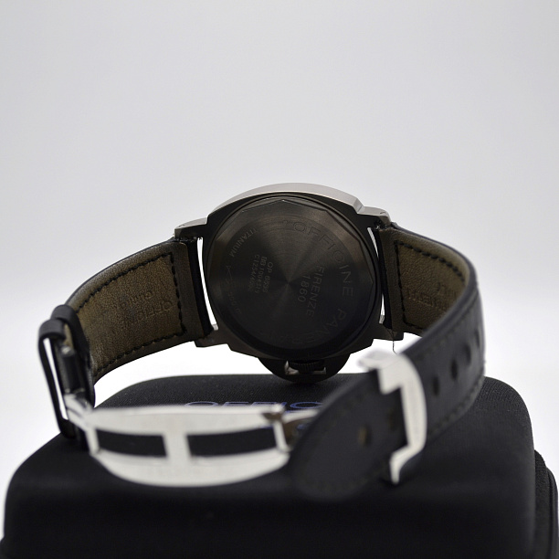  Luminor Marina Titanium 44 mm