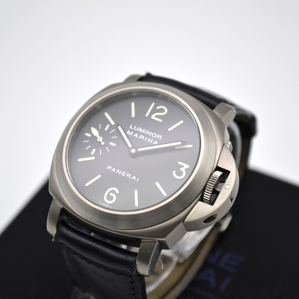  Luminor Marina Titanium 44 mm