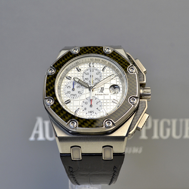  Royal Oak Offshore Juan Pablo Montoya LE 44 mm